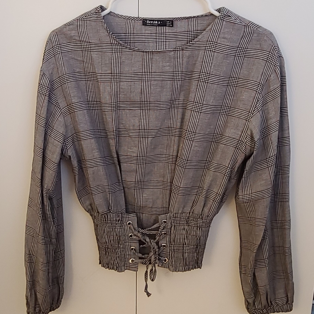 Waist tie top